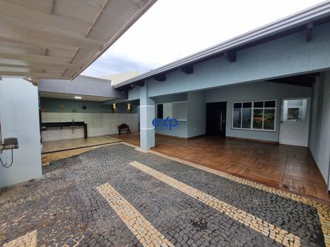 Foto 1 do(a) Casa de 3 quartos à venda em Loteamento Residencial Parque Imperial, Catalão