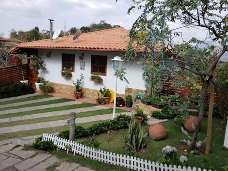 Foto 1 do(a) Casa em Condomínio de 6 quartos à venda em Pedro do Rio, Petrópolis