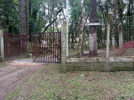 Foto 1 do(a) Fazenda / Sítio / Chácara de 2 quartos à venda em Campo Largo da Roseira, São José dos Pinhais