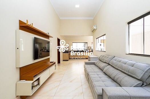 Foto 1 do(a) Casa de 3 quartos à venda em Guará II, Brasília