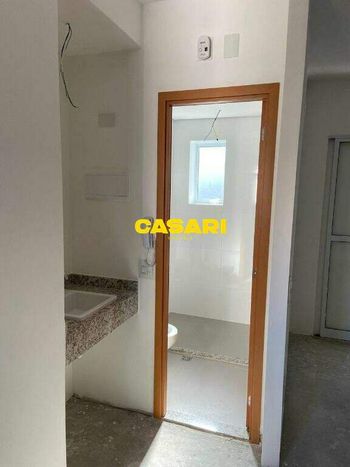 Foto 4 do(a) Flat de 1 quartos à venda em Jardim, Santo André