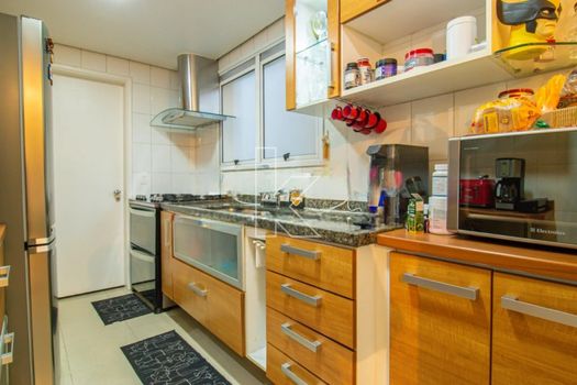 Foto 5 do(a) Apartamento de 3 quartos à venda em Bosque da Saúde, São Paulo