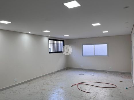 Foto 2 do(a) Casa de 3 quartos para alugar em Condomínio Itamaraty, Ribeirão Preto