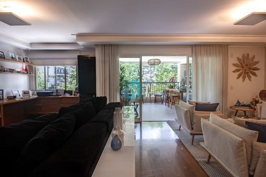 Foto 4 do(a) Apartamento de 3 quartos à venda em Indianópolis, São Paulo