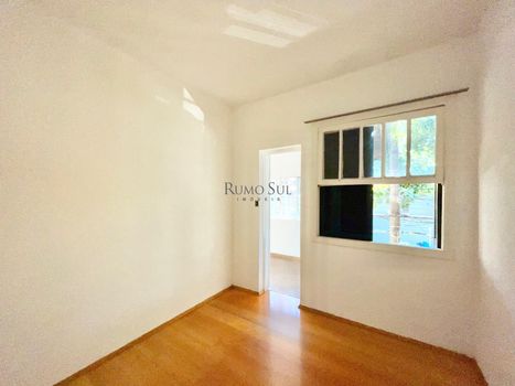 Foto 42 do(a) Casa de 3 quartos à venda em Vila Cordeiro, São Paulo