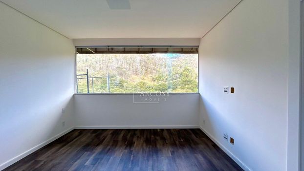 Foto 7 do(a) Casa em Condomínio de 4 quartos à venda em Pedro do Rio, Petrópolis