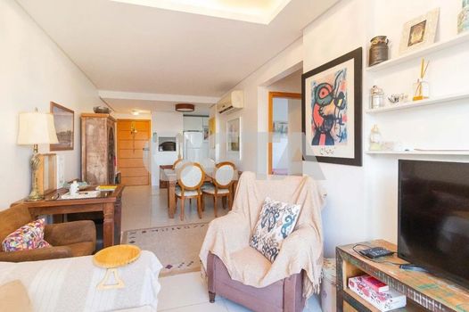 Foto 6 do(a) Apartamento de 2 quartos para alugar em Passo da Areia, Porto Alegre