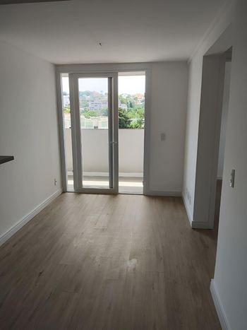 Foto 3 do(a) Flat de 2 quartos à venda em Glória, Porto Alegre