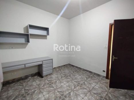 Foto 15 do(a) Casa de 3 quartos à venda em Bom Jesus, Uberlândia