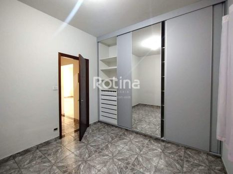 Foto 14 do(a) Casa de 3 quartos à venda em Bom Jesus, Uberlândia