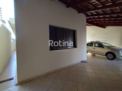 Foto 1 do(a) Casa de 3 quartos à venda em Bom Jesus, Uberlândia