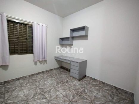 Foto 18 do(a) Casa de 3 quartos à venda em Bom Jesus, Uberlândia