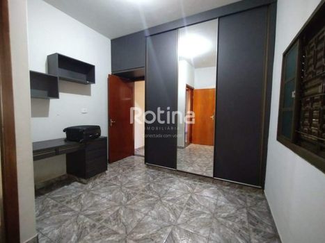 Foto 11 do(a) Casa de 3 quartos à venda em Bom Jesus, Uberlândia