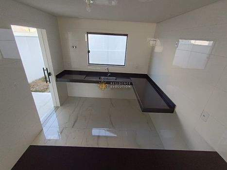 Foto 43 do(a) Casa de 3 quartos à venda em Floramar, Belo Horizonte