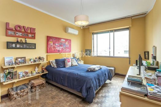 Foto 2 do(a) Apartamento de 3 quartos à venda em Centro Histórico, Porto Alegre