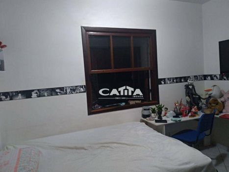 Foto 5 do(a) Casa de 3 quartos à venda em Vila Carmosina, São Paulo