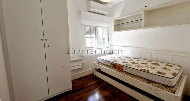 Foto 22 do(a) Casa de 4 quartos à venda em Jardim Leonor, São Paulo