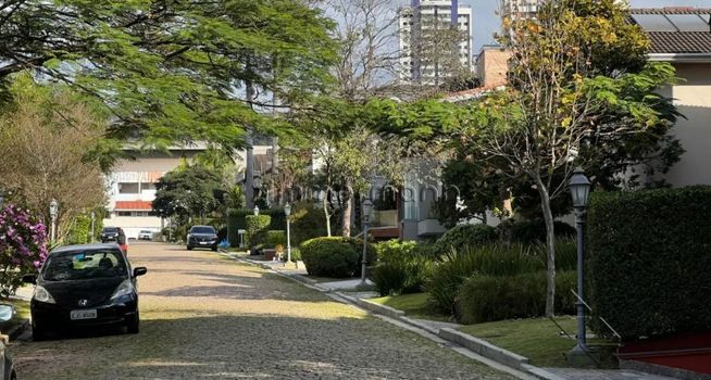 Foto 42 do(a) Casa de 4 quartos à venda em Jardim Leonor, São Paulo