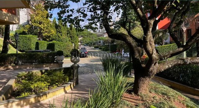 Foto 41 do(a) Casa de 4 quartos à venda em Jardim Leonor, São Paulo