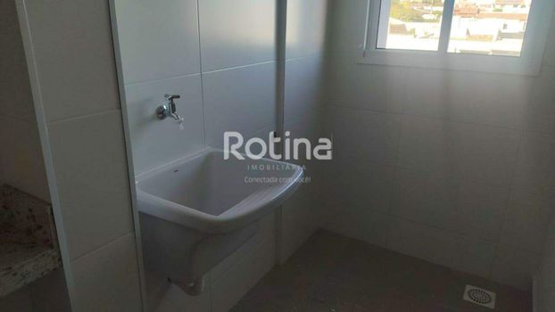Foto 4 do(a) Apartamento de 2 quartos para alugar em Segismundo Pereira, Uberlândia