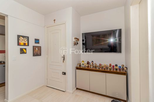 Foto 3 do(a) Apartamento de 1 quartos à venda em Santo Antônio, Porto Alegre