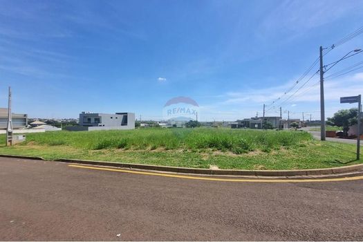 Foto 2 do(a) Terreno false à venda em Residencial Himalaia, Lins