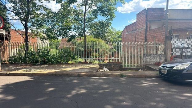 Foto 1 do(a) Terreno false à venda em Jardim São Silvestre, Maringá