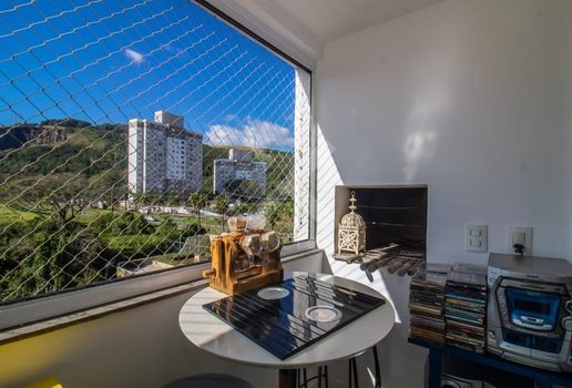 Foto 5 do(a) Apartamento de 3 quartos à venda em Jardim Carvalho, Porto Alegre