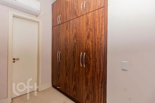 Foto 23 do(a) Apartamento de 2 quartos à venda em Três Figueiras, Porto Alegre