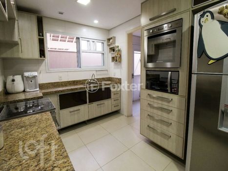 Foto 5 do(a) Casa em Condomínio de 3 quartos à venda em Jardim Carvalho, Porto Alegre