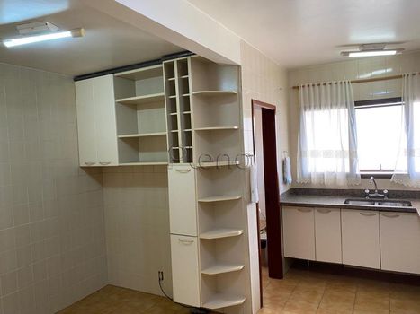 Foto 3 do(a) Apartamento false à venda em Vila Embaré, Valinhos