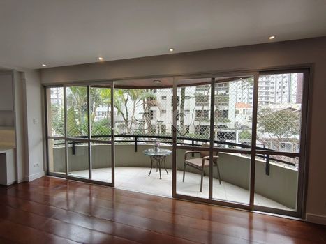 Foto 1 do(a) Apartamento de 4 quartos à venda em Aclimação, São Paulo