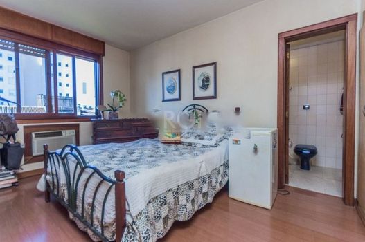 Foto 13 do(a) Cobertura de 4 quartos à venda em Rio Branco, Porto Alegre