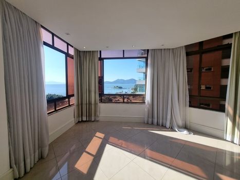 Foto 1 do(a) Apartamento de 4 quartos à venda em Centro, Florianópolis
