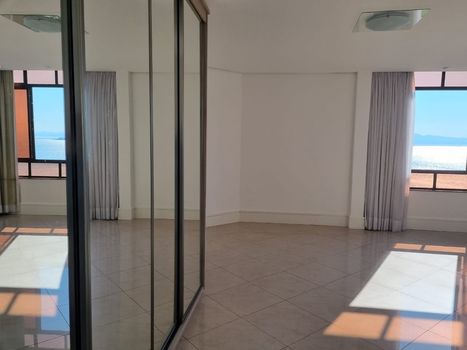 Foto 22 do(a) Apartamento de 4 quartos à venda em Centro, Florianópolis