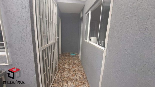 Foto 10 do(a) Casa de 2 quartos à venda em Vila Lutécia, Santo André