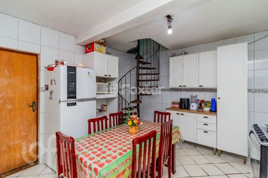 Foto 36 do(a) Casa de 6 quartos à venda em Jardim Romano, São Paulo