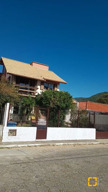 Foto 4 do(a) Casa de 5 quartos à venda em Armação do Pântano do Sul, Florianópolis