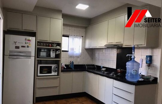 Foto 9 do(a) Casa de 4 quartos à venda em Centro, Florianópolis