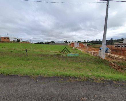 Foto 3 do(a) Casa em Condomínio false à venda em null, Salto de Pirapora