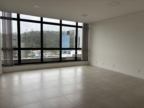 Foto 3 do(a) Sala / Conjunto Comercial false à venda em Garcia, Blumenau