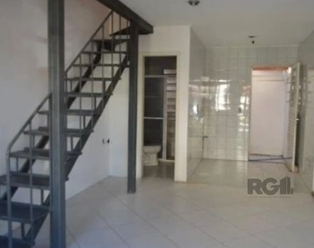 Foto 3 do(a) Casa de 2 quartos à venda em Vila Nova, Porto Alegre