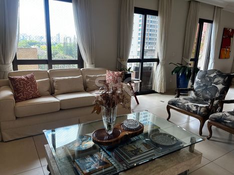 Foto 18 do(a) Apartamento de 4 quartos à venda em Moema, São Paulo