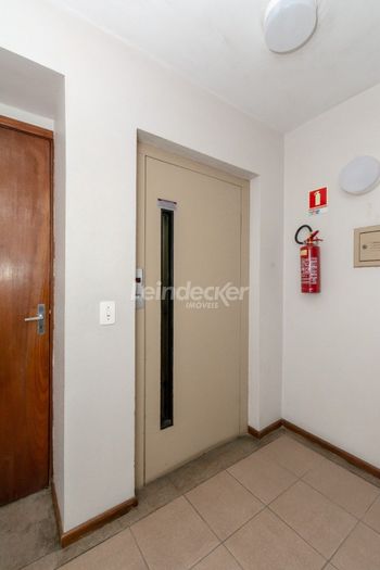 Foto 2 do(a) Apartamento de 3 quartos à venda em Chácara das Pedras, Porto Alegre