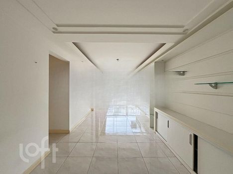 Foto 4 do(a) Apartamento de 3 quartos à venda em Teresópolis, Porto Alegre