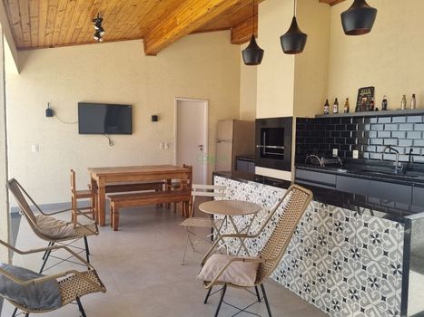 Foto 3 do(a) Casa em Condomínio de 3 quartos à venda em Bandeirantes, Londrina