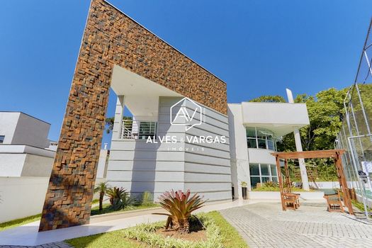 Foto 3 do(a) Casa em Condomínio de 4 quartos à venda em Uberaba, Curitiba