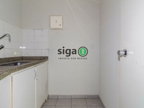 Foto 18 do(a) Loja false para alugar em Alto de Pinheiros, São Paulo