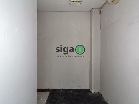 Foto 14 do(a) Loja false para alugar em Alto de Pinheiros, São Paulo