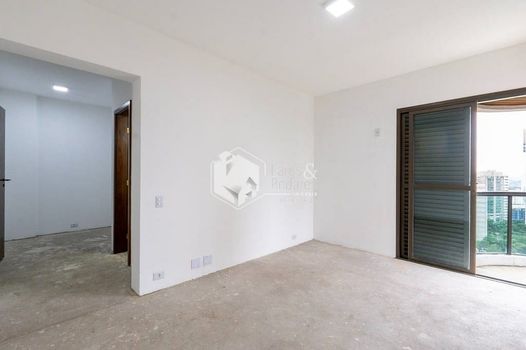 Foto 9 do(a) Apartamento de 4 quartos à venda em Vila Suzana, São Paulo